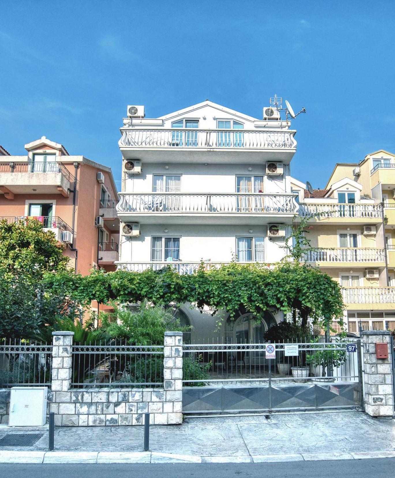 Sun Guest House Budva Ngoại thất bức ảnh